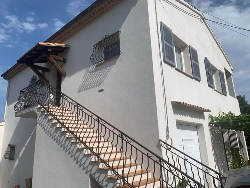 Appartement Independant Dans Villa, Entre Frejus Et St Raphael エクステリア 写真