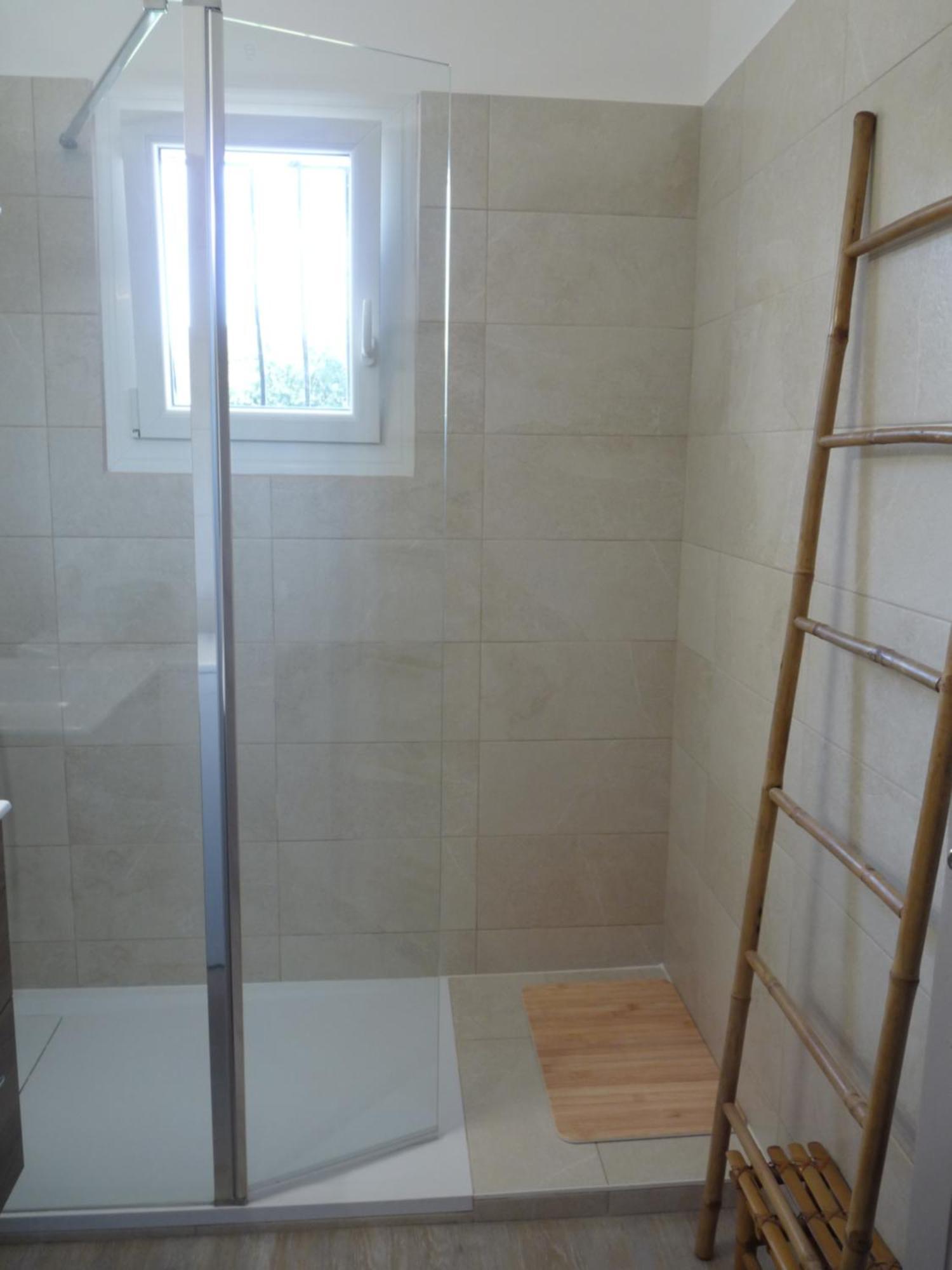 Appartement Independant Dans Villa, Entre Frejus Et St Raphael エクステリア 写真