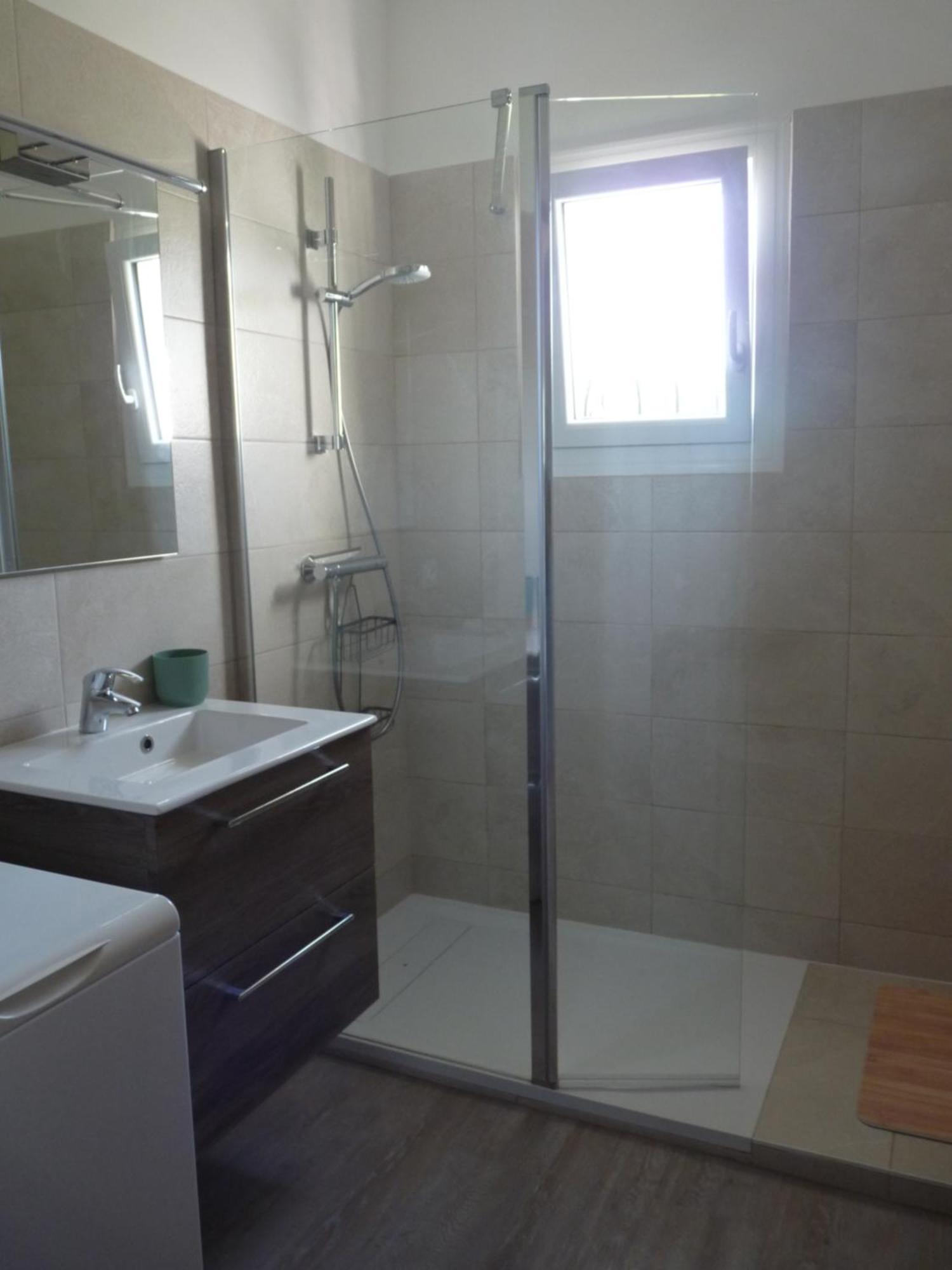 Appartement Independant Dans Villa, Entre Frejus Et St Raphael エクステリア 写真