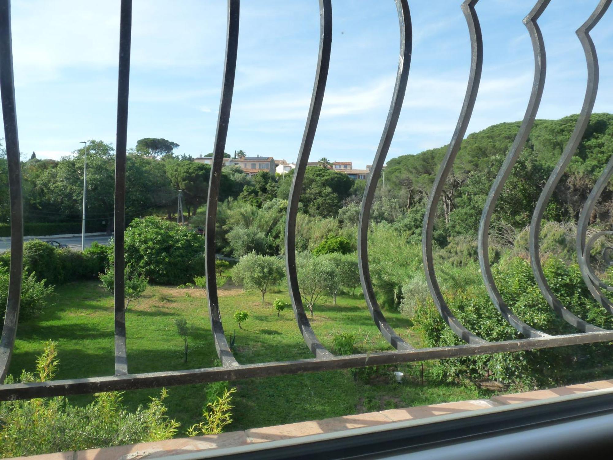 Appartement Independant Dans Villa, Entre Frejus Et St Raphael エクステリア 写真